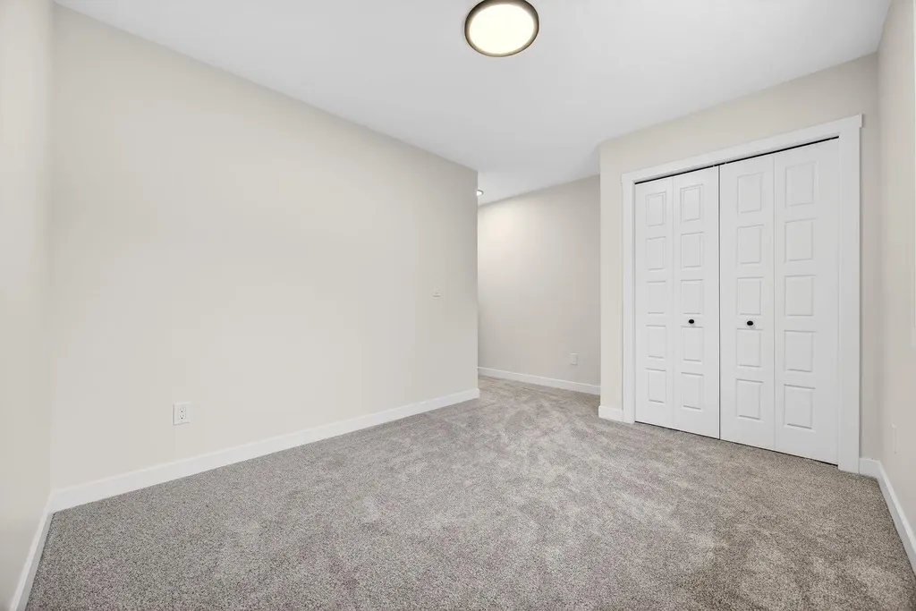 310 Alpine Boulevard Calgary AB T2Y 0Y4