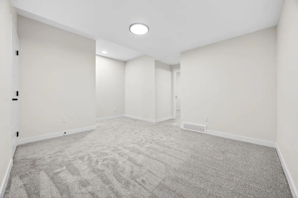 310 Alpine Boulevard Calgary AB T2Y 0Y4