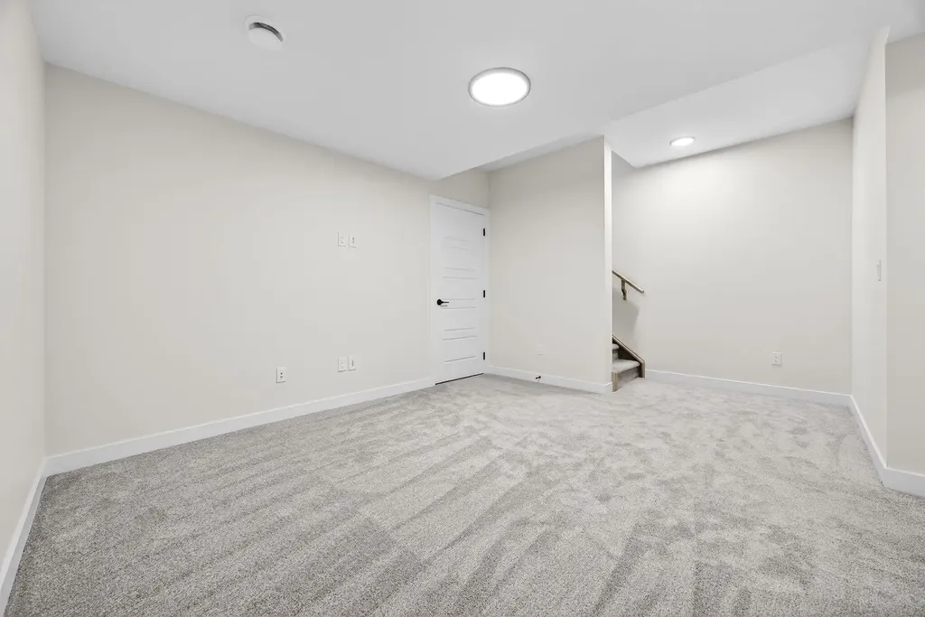 310 Alpine Boulevard Calgary AB T2Y 0Y4