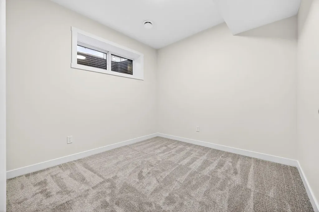 310 Alpine Boulevard Calgary AB T2Y 0Y4