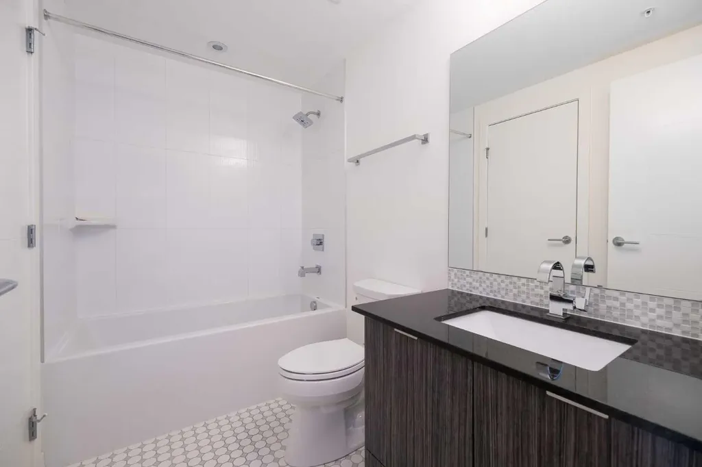 930 6 Avenue SW Calgary AB T2P 1J3