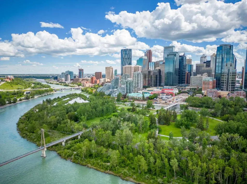930 6 Avenue SW Calgary AB T2P 1J3