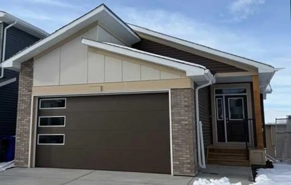 554 Rivercrest View Cochrane AB T4C 2W9