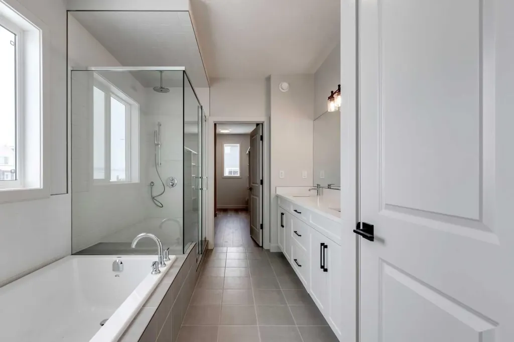 554 Rivercrest View Cochrane AB T4C 2W9