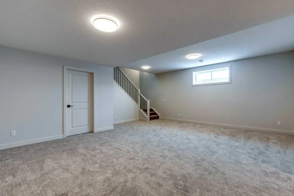 554 Rivercrest View Cochrane AB T4C 2W9