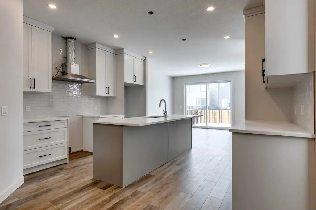 554 Rivercrest View Cochrane AB T4C 2W9