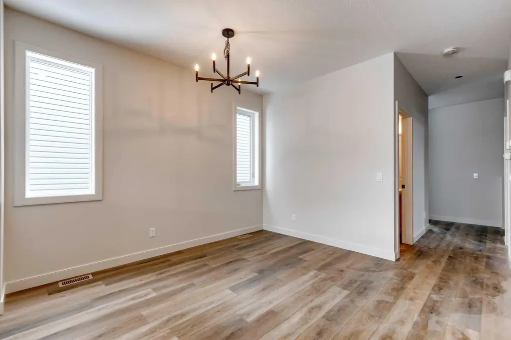554 Rivercrest View Cochrane AB T4C 2W9