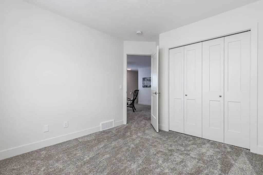 546 Rivercrest View Cochrane AB T4C 2W9