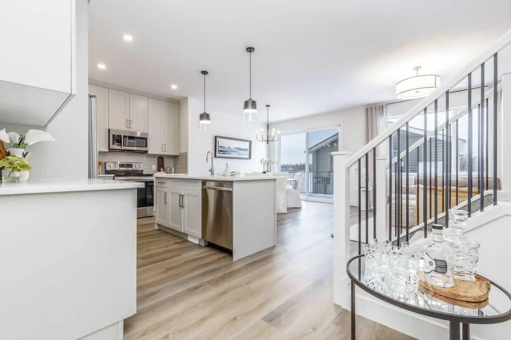 546 Rivercrest View Cochrane AB T4C 2W9