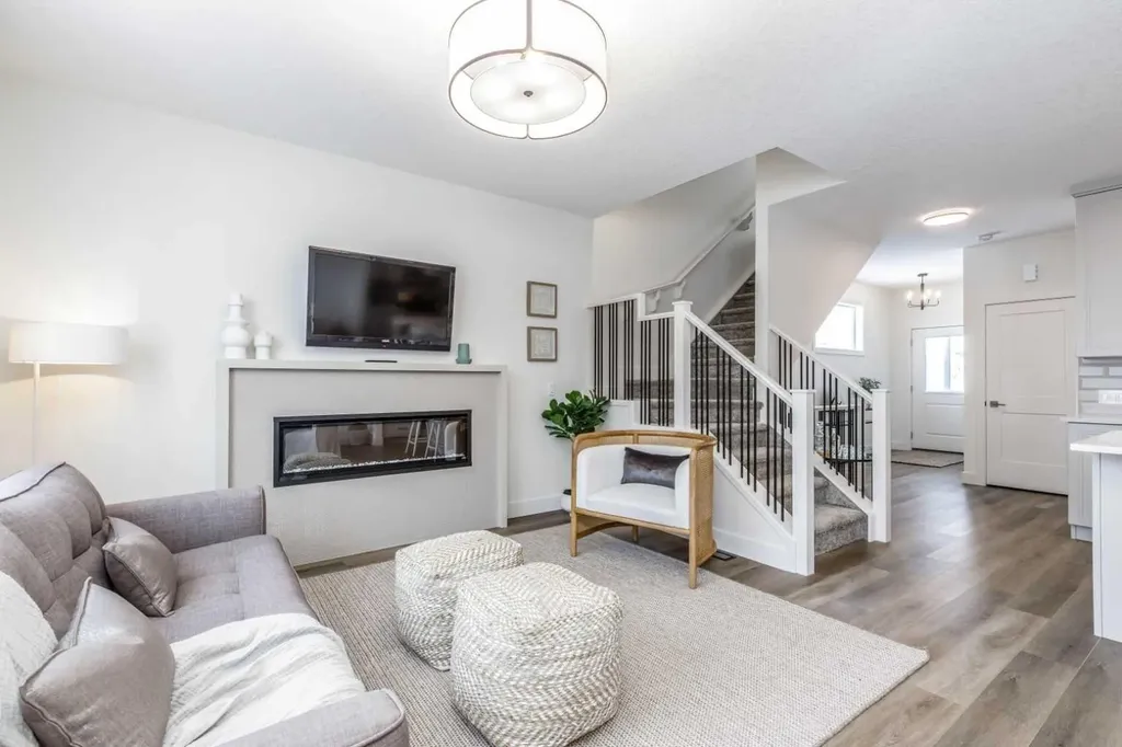 546 Rivercrest View Cochrane AB T4C 2W9