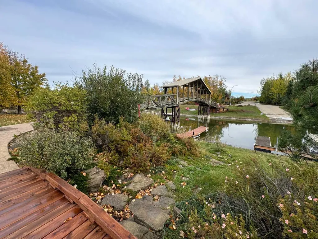 644 Bridge View Road Rural Ponoka County AB T4L 2N3