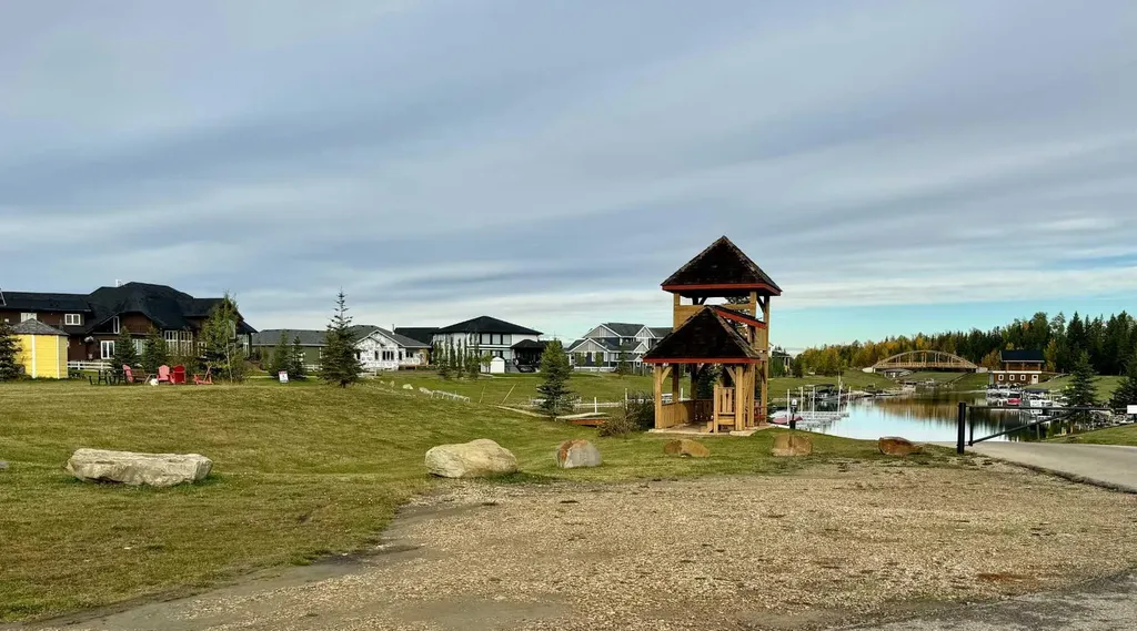 644 Bridge View Road Rural Ponoka County AB T4L 2N3