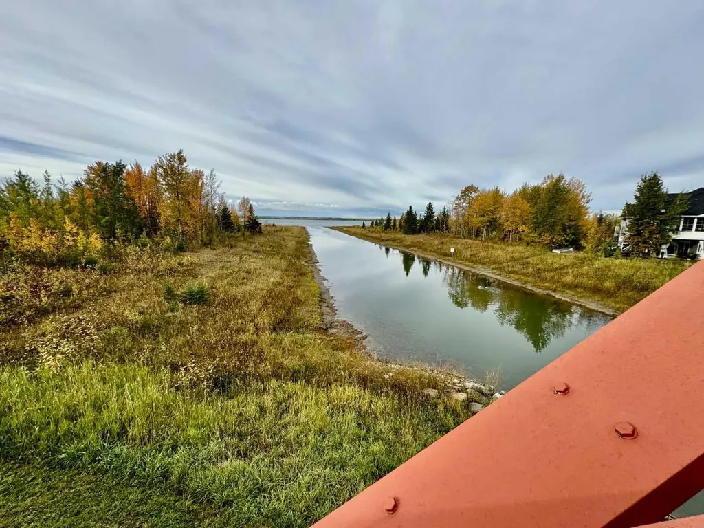 644 Bridge View Road Rural Ponoka County AB T4L 2N3