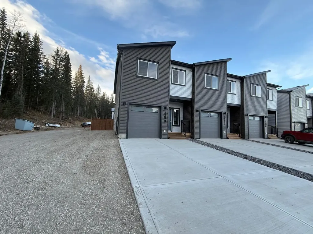 328C Boutin Avenue Hinton AB T7V0B4