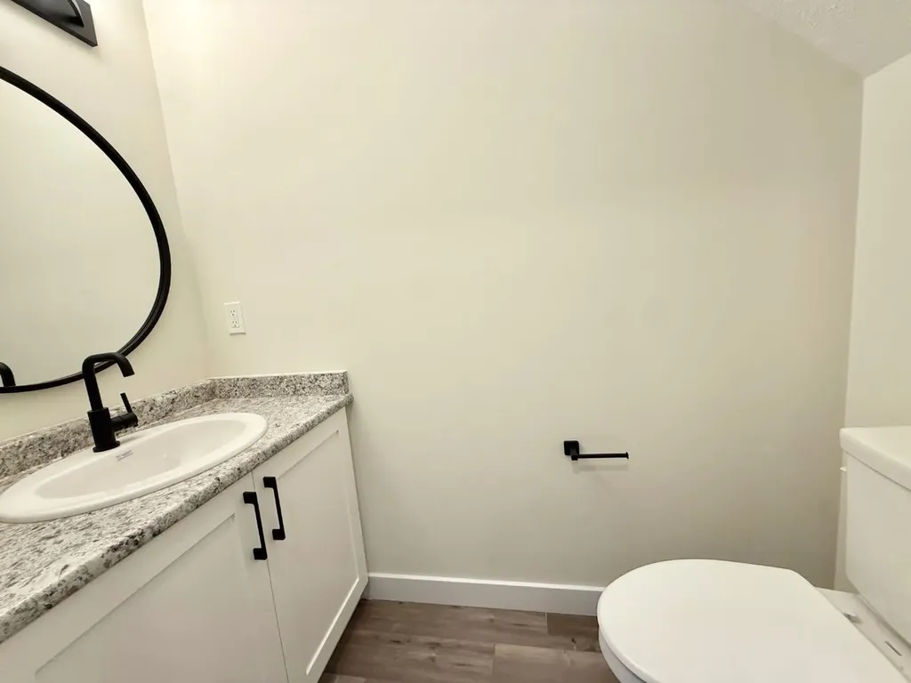 328C Boutin Avenue Hinton AB T7V0B4