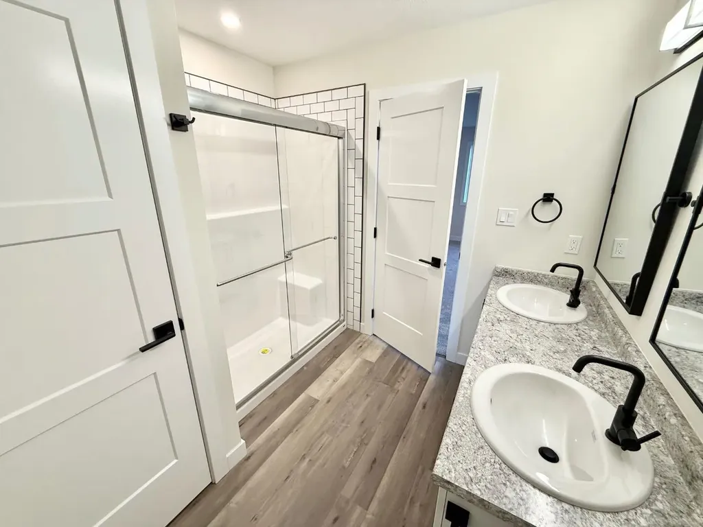 328C Boutin Avenue Hinton AB T7V0B4
