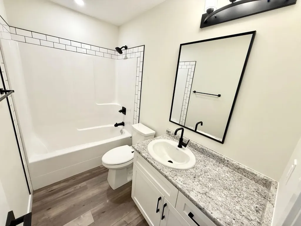 328C Boutin Avenue Hinton AB T7V0B4