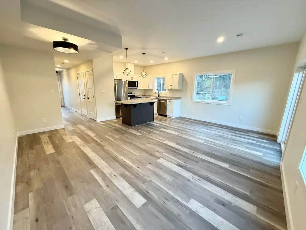 328C Boutin Avenue Hinton AB T7V0B4