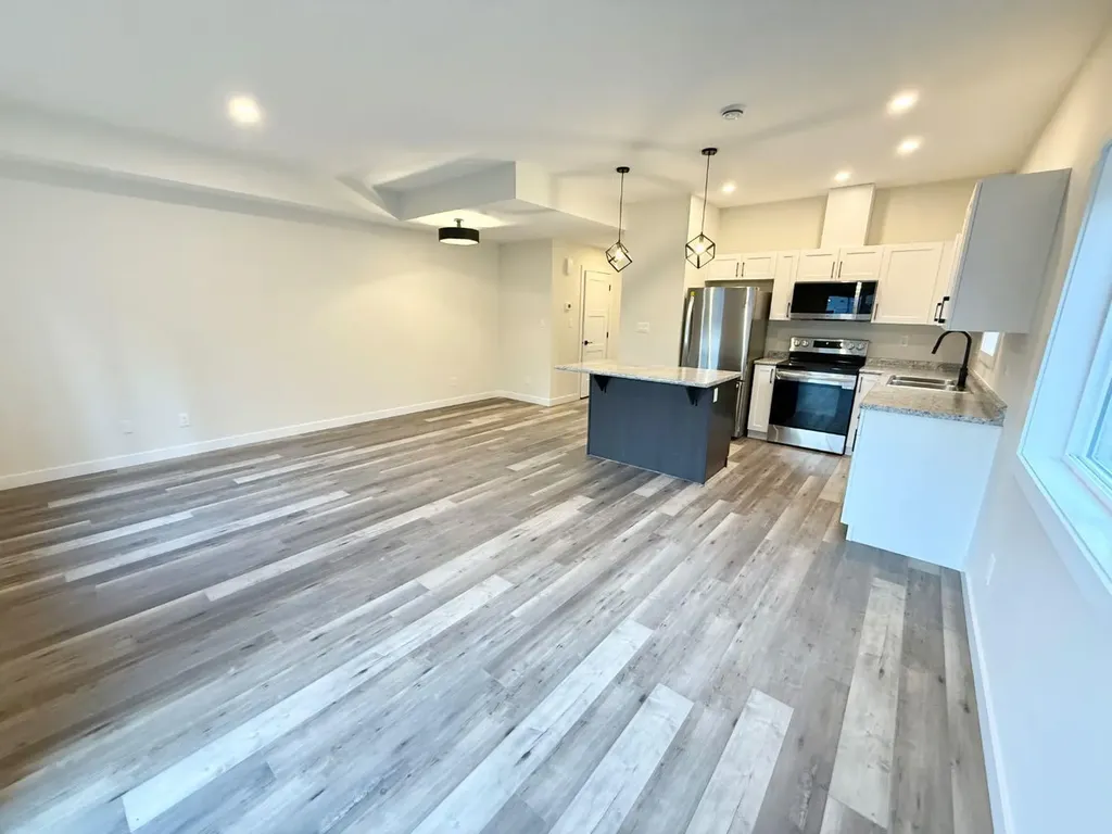 328C Boutin Avenue Hinton AB T7V0B4