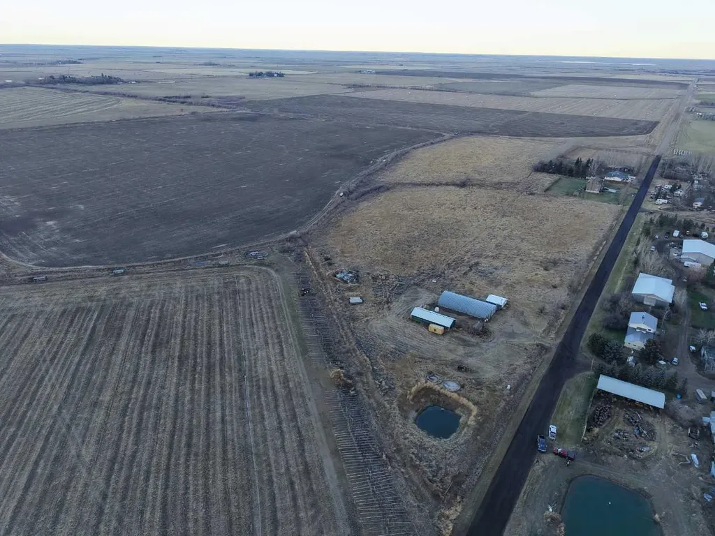 Range Road 160 NE 13 21 16 W4 Rosemary AB T0J 2W0