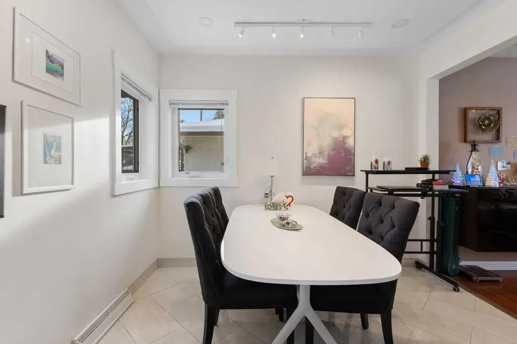 2816 24 Street NW Calgary AB T2M 3Z3