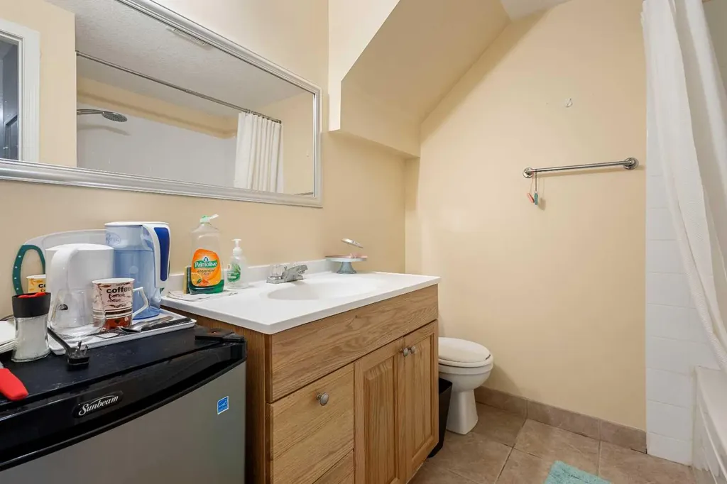 2816 24 Street NW Calgary AB T2M 3Z3