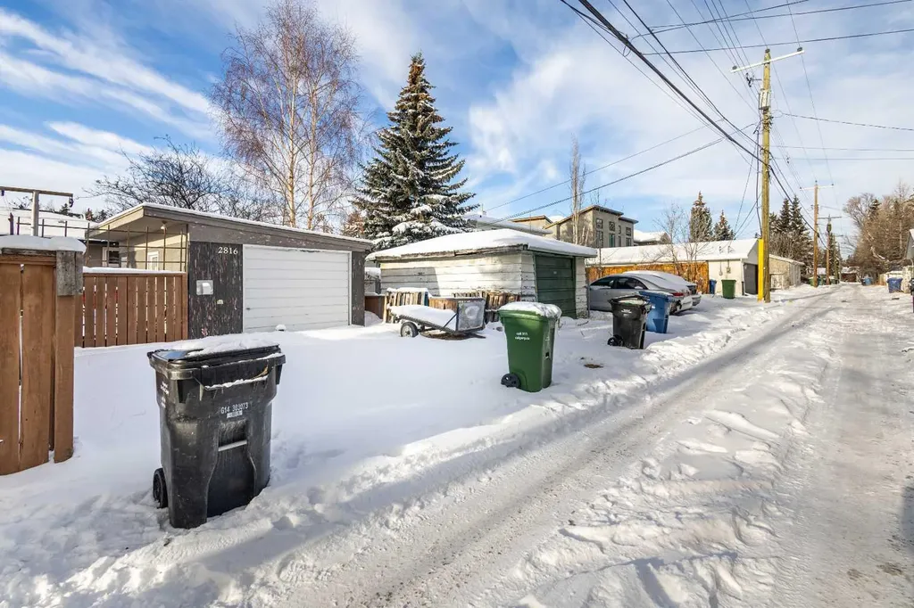 2816 24 Street NW Calgary AB T2M 3Z3