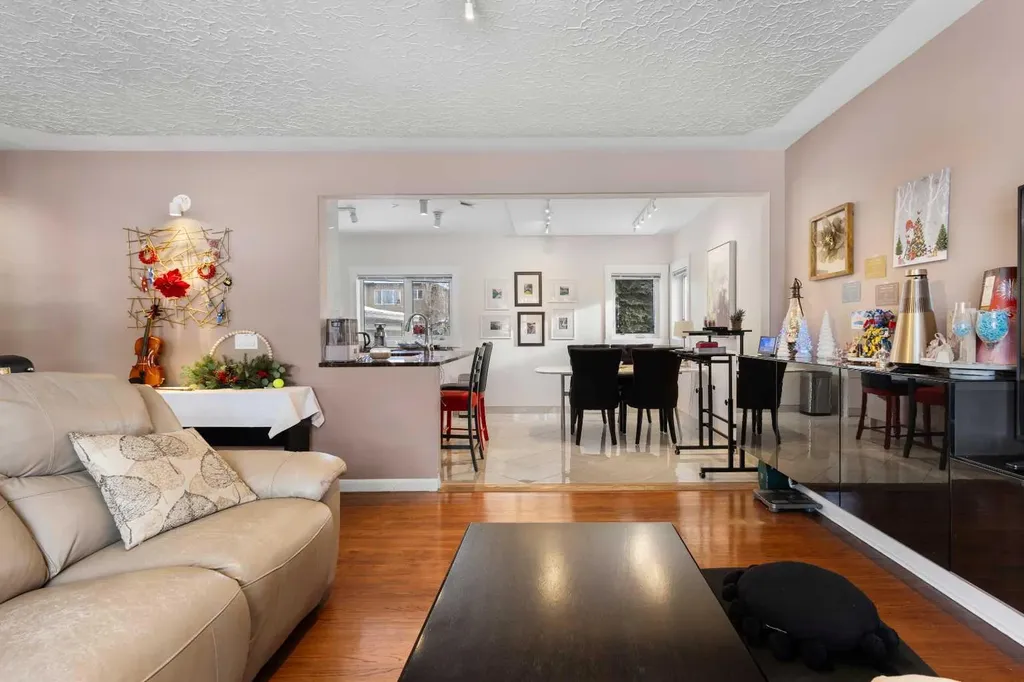 2816 24 Street NW Calgary AB T2M 3Z3