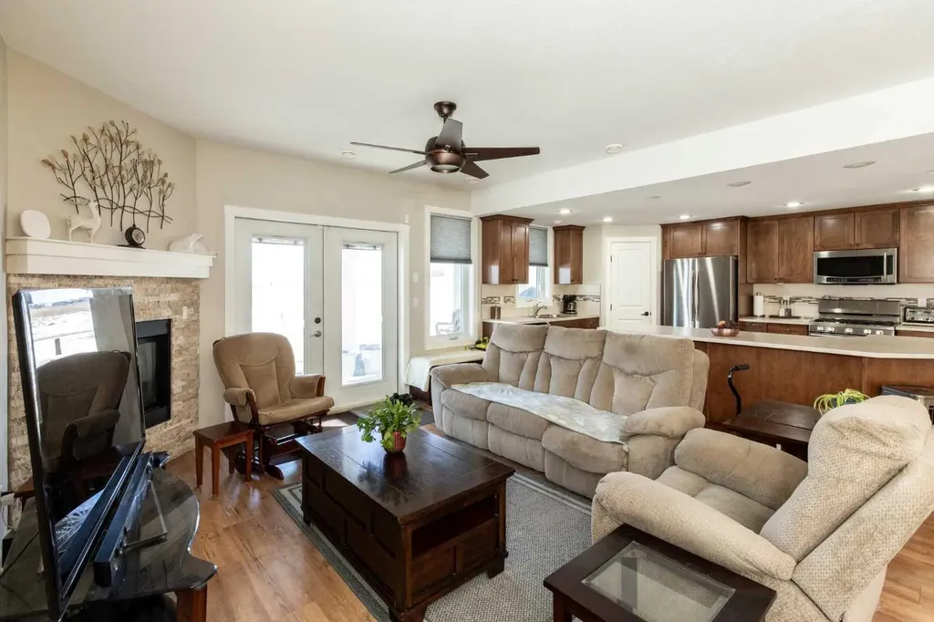 107 Morris Court Blackfalds AB T4M 0B3