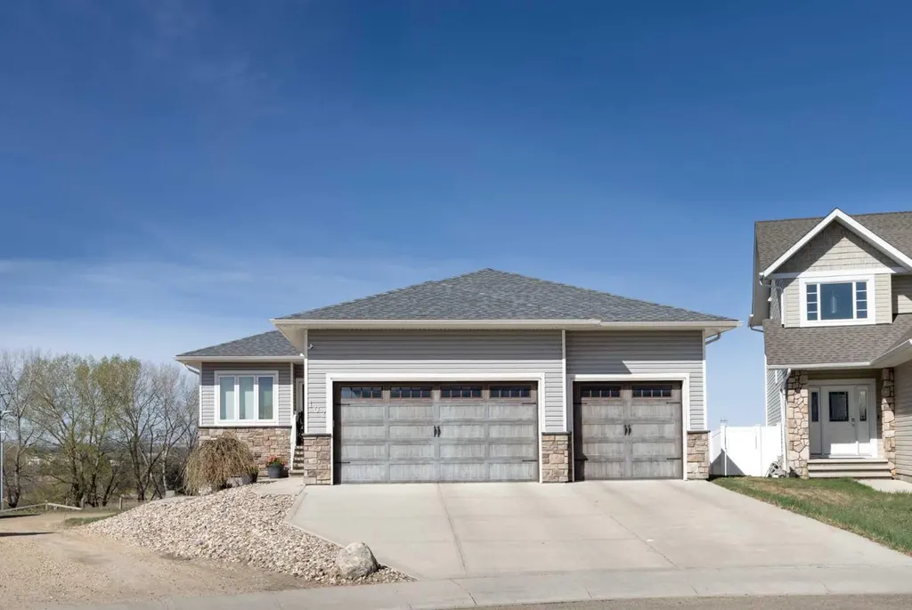 107 Morris Court Blackfalds AB T4M 0B3