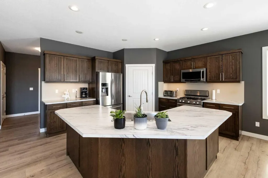 107 Morris Court Blackfalds AB T4M 0B3