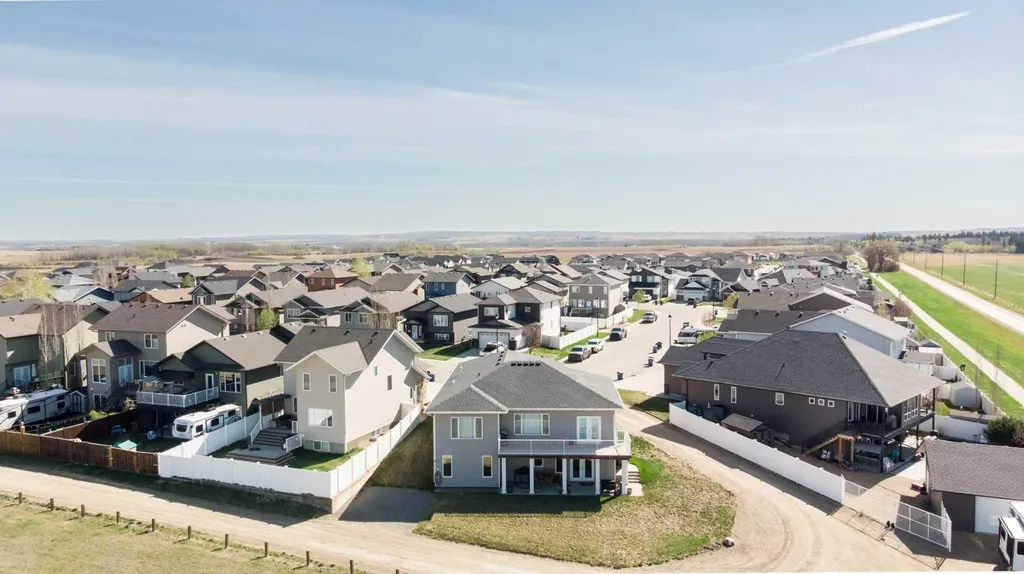 107 Morris Court Blackfalds AB T4M 0B3