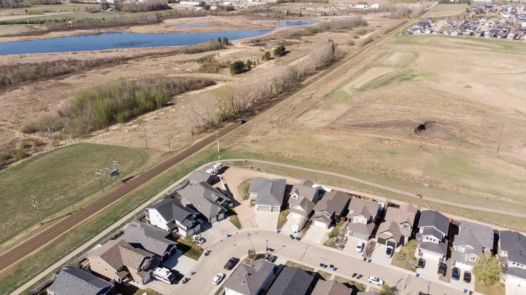 107 Morris Court Blackfalds AB T4M 0B3