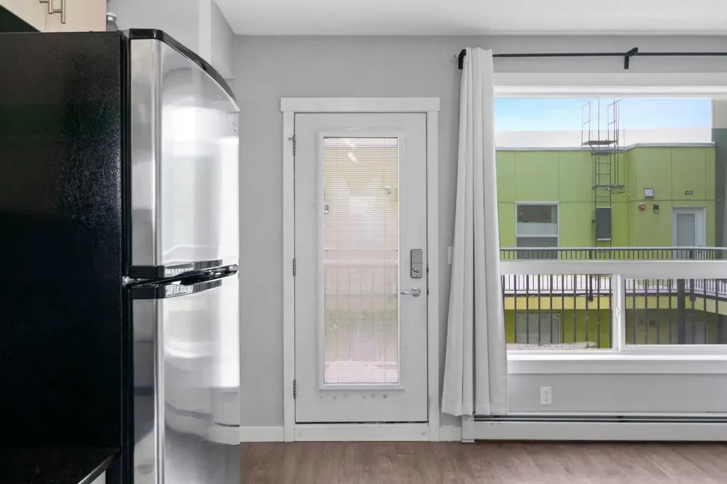 1740 9 Street NW Calgary AB T2M 4Z5