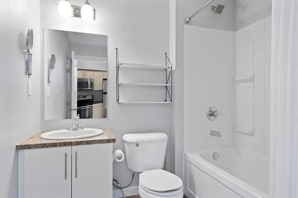 1740 9 Street NW Calgary AB T2M 4Z5