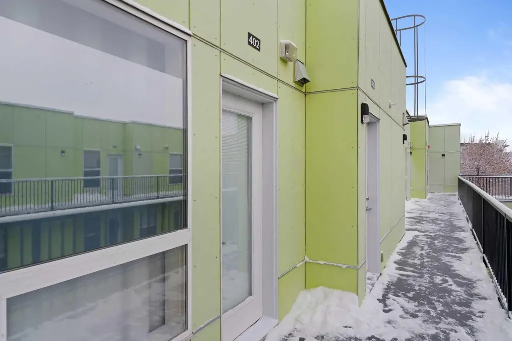 1740 9 Street NW Calgary AB T2M 4Z5
