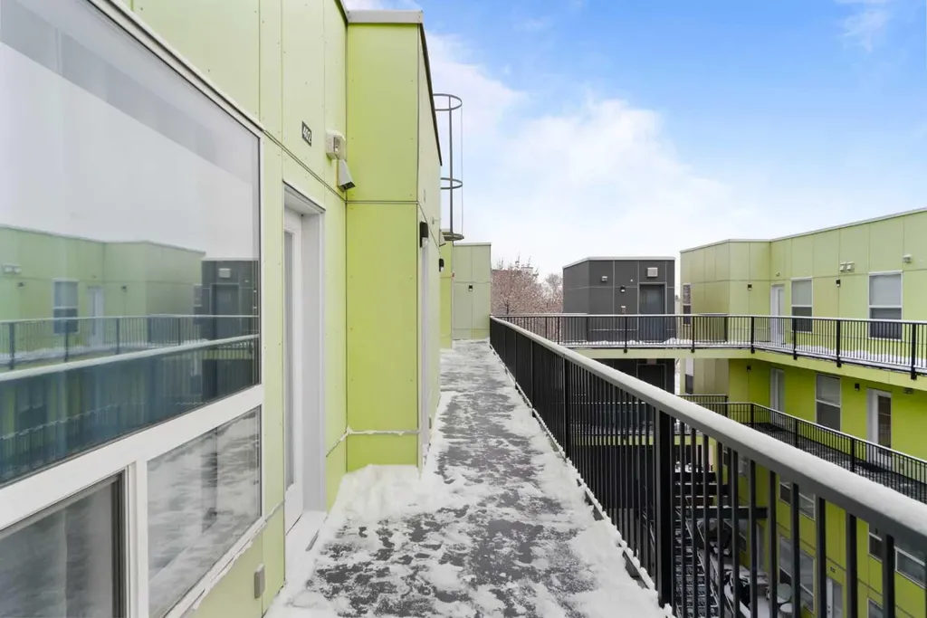 1740 9 Street NW Calgary AB T2M 4Z5