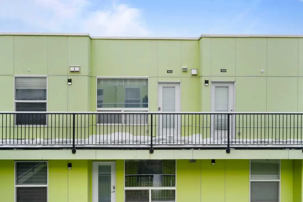 1740 9 Street NW Calgary AB T2M 4Z5