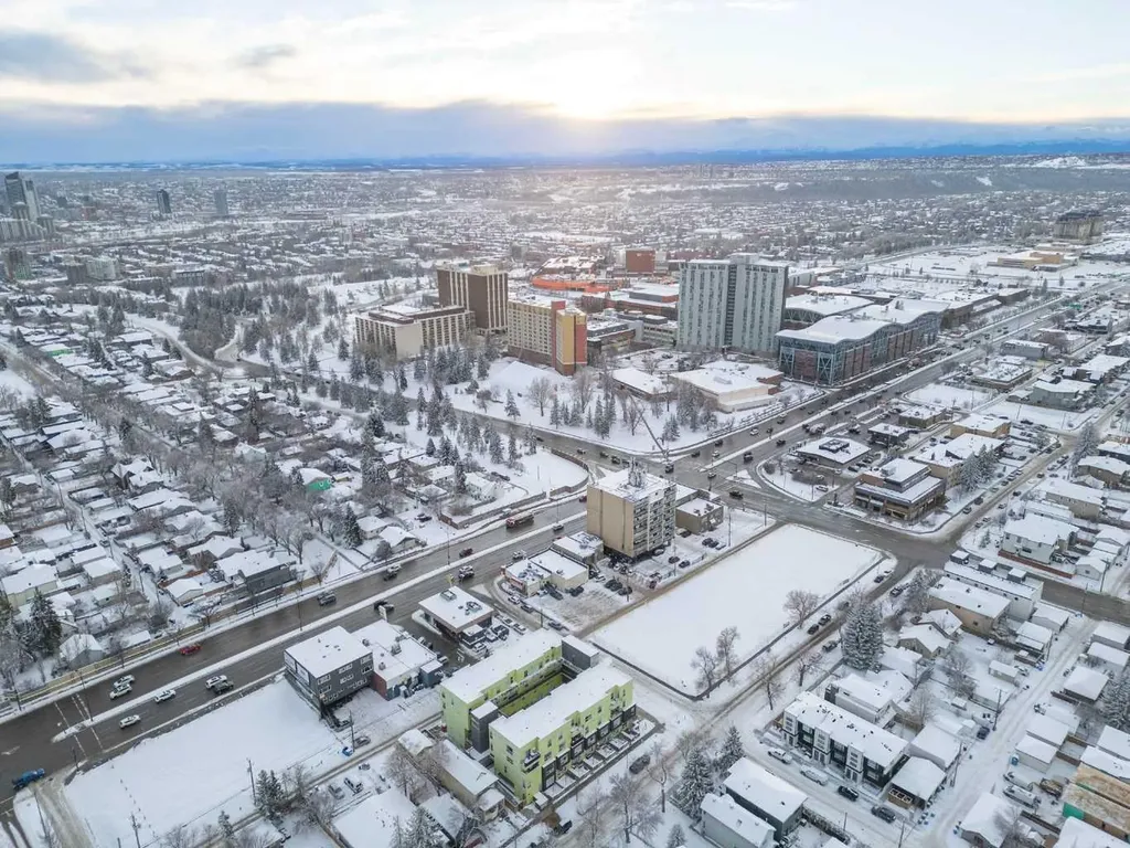 1740 9 Street NW Calgary AB T2M 4Z5