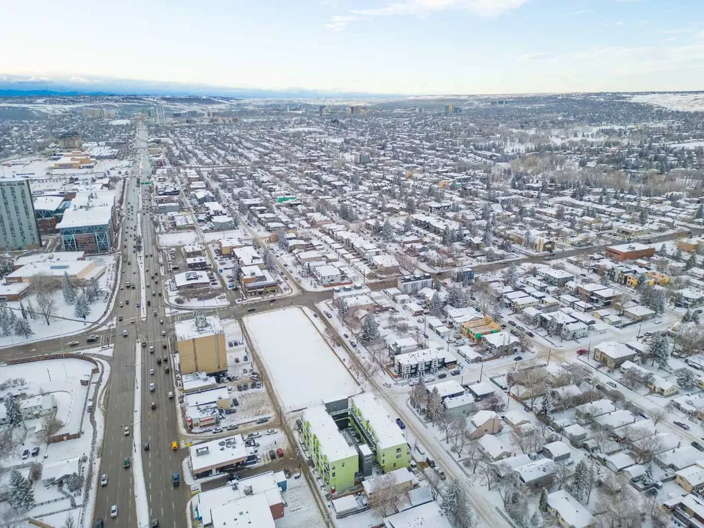 1740 9 Street NW Calgary AB T2M 4Z5