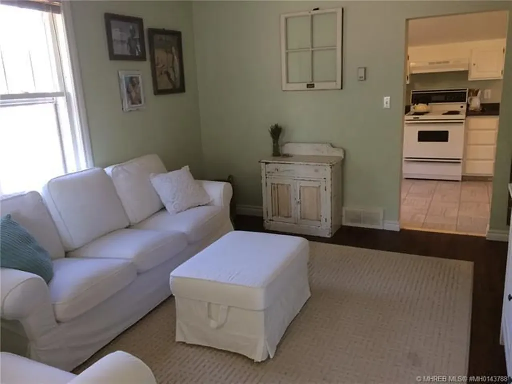 132 3 Avenue E Empress AB T0J 1E0