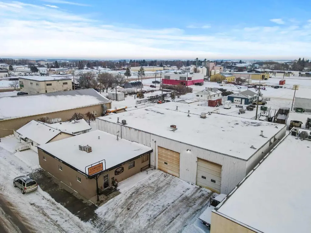 5013 48 Street Camrose AB T4V1L9