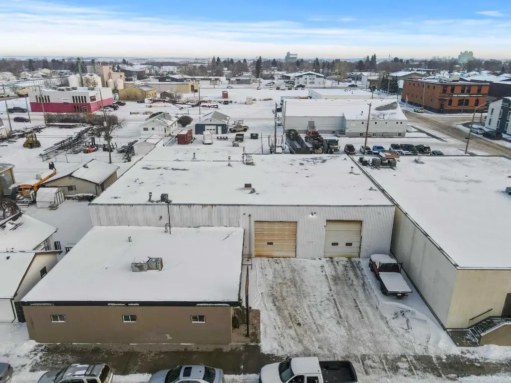 5013 48 Street Camrose AB T4V1L9