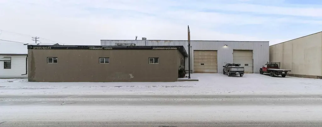 5013 48 Street Camrose AB T4V1L9