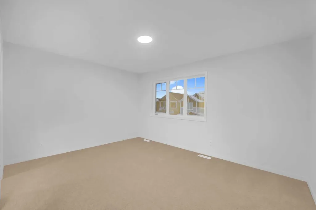 94 Royston Park NW Calgary AB T3L 0M4