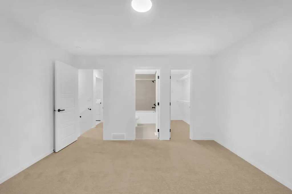 94 Royston Park NW Calgary AB T3L 0M4