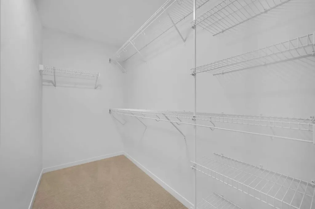 94 Royston Park NW Calgary AB T3L 0M4