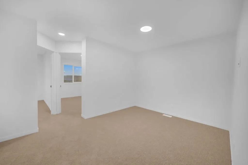 94 Royston Park NW Calgary AB T3L 0M4