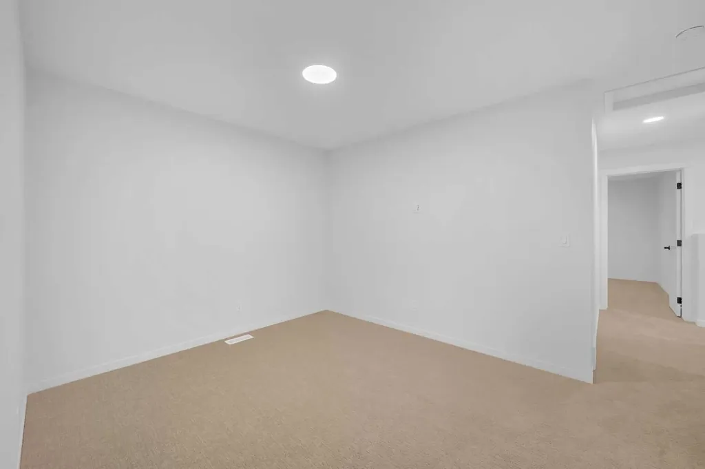 94 Royston Park NW Calgary AB T3L 0M4