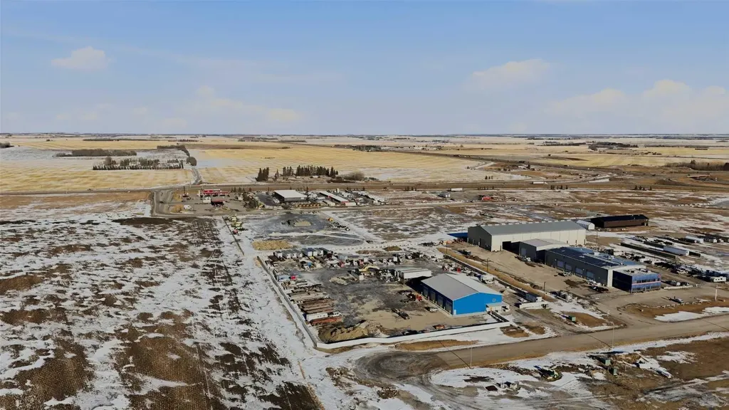 32580 Range Road 11 Rural Mountain View County AB T4H 4N1